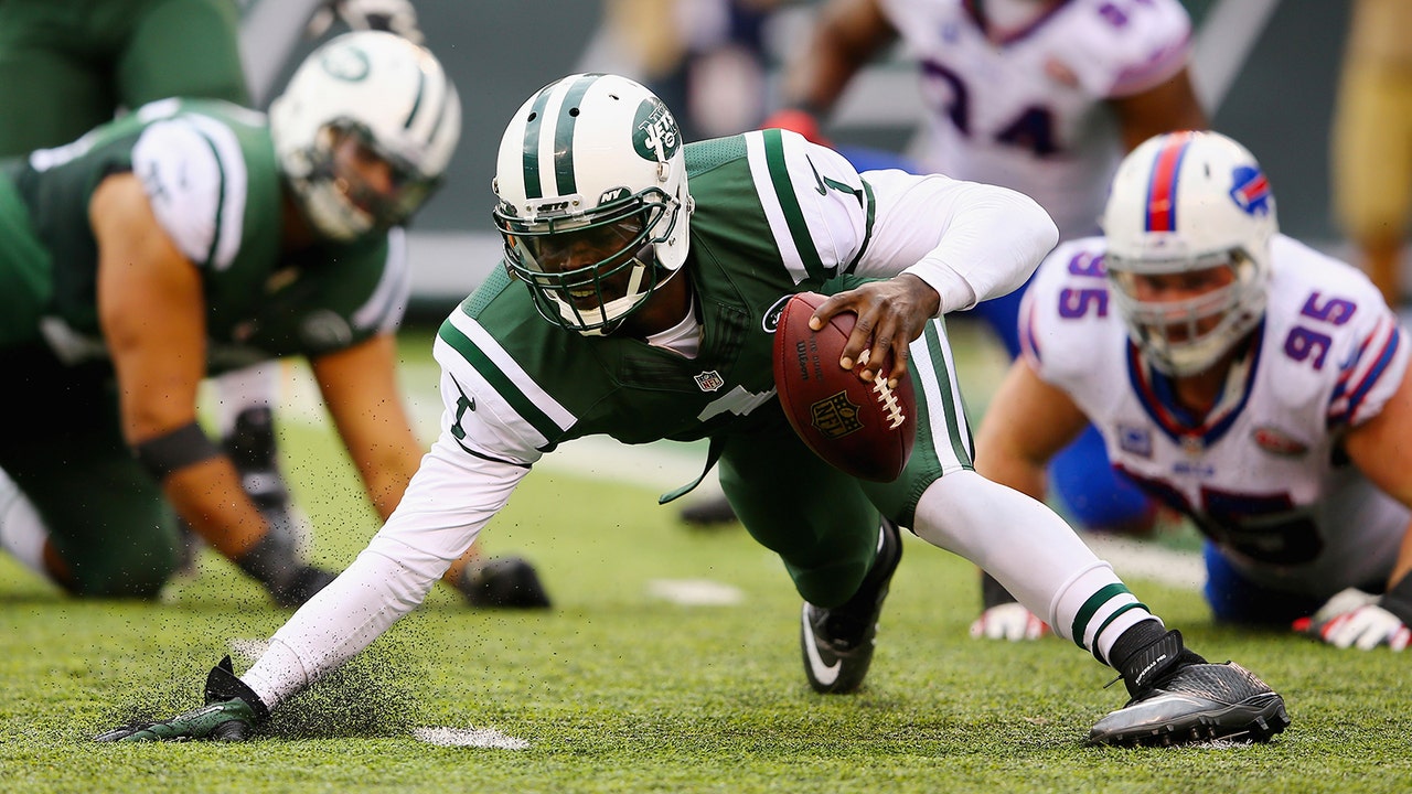Geno Smith, Michael Vick combine for 6 turnovers as Bills roll, 43-23
